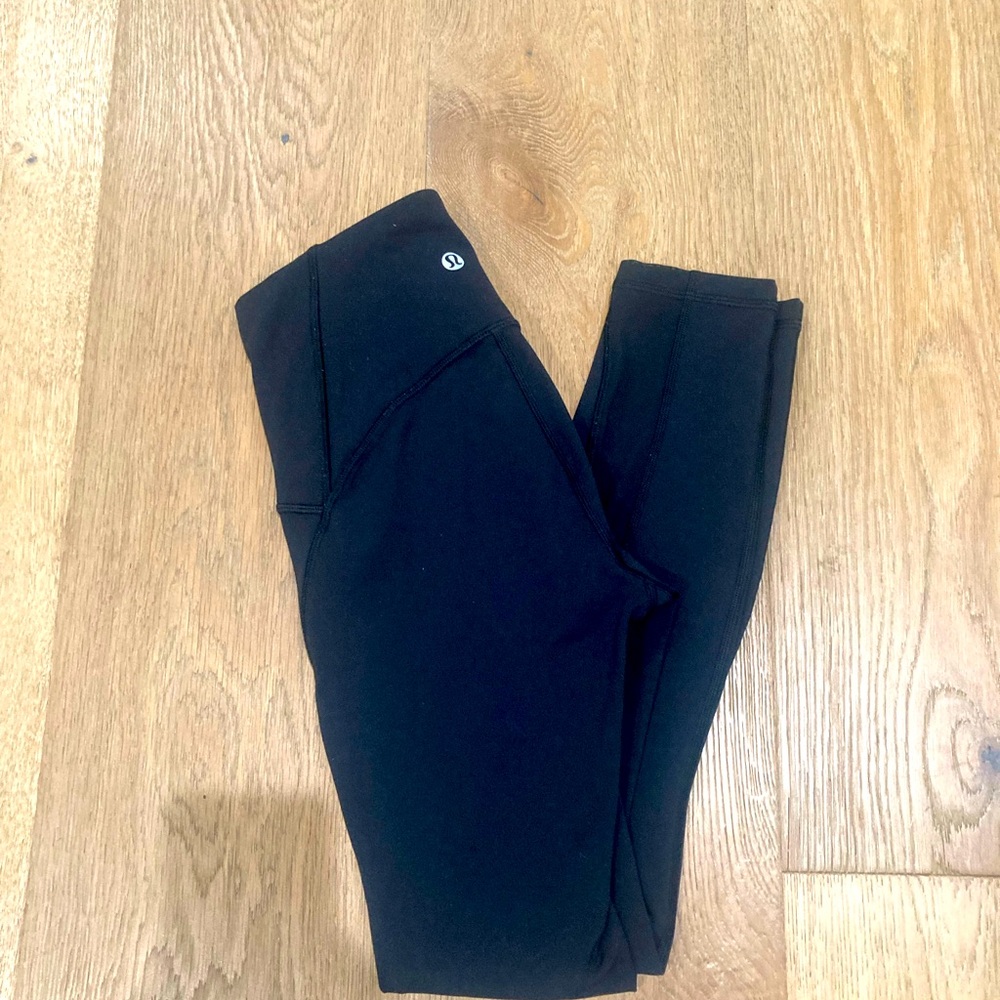 LULULEMON BLACK LEGGINGS